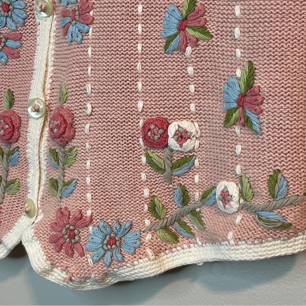 Vintage IVY Floral Embroidered Pink Knit Vest - Picture 3 of 5